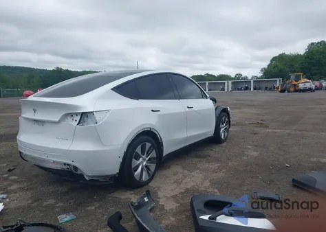 2021 Tesla Model Y Long Range Dual Motor All-Wheel Drive z USA, uszkodzony, nr VIN 5YJYGDEE8MF085574